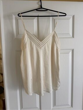 Women's Cream Silk-Feel V-Neck Downtown Cabo Tank Top